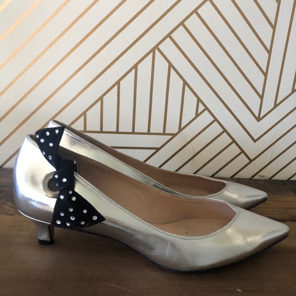 Marc Jacobs Silver Pumps w Velvet Bow, 8